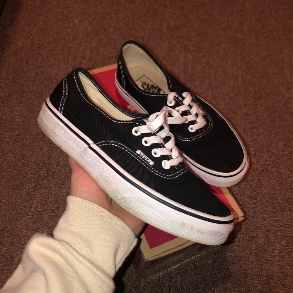 VANS AUTHENTIC